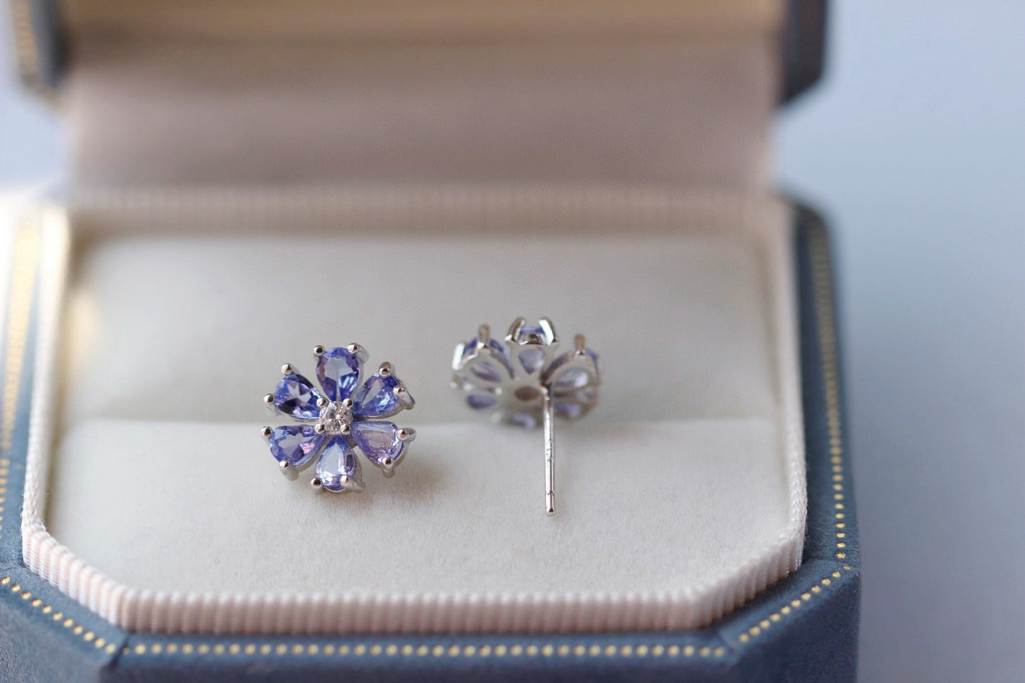 Nature amethyst earring studs