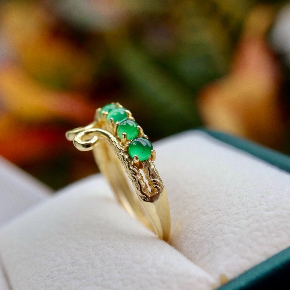 Natural Chrysoprasus Ring with Golden Hop shape(Adjustable)