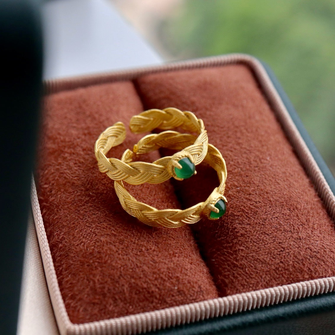 Natural Vivid green Chrysoprasus Ring