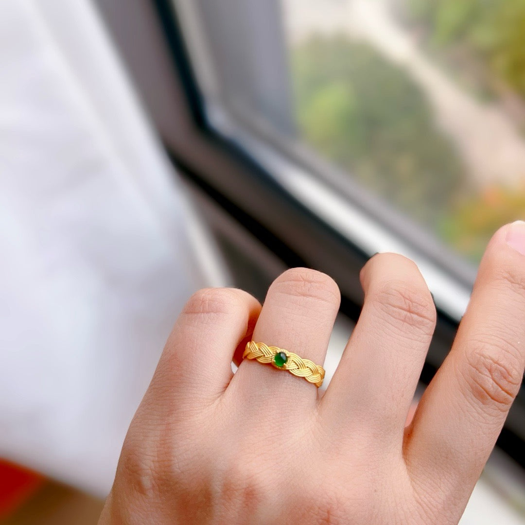 Natural Vivid green Chrysoprasus Ring