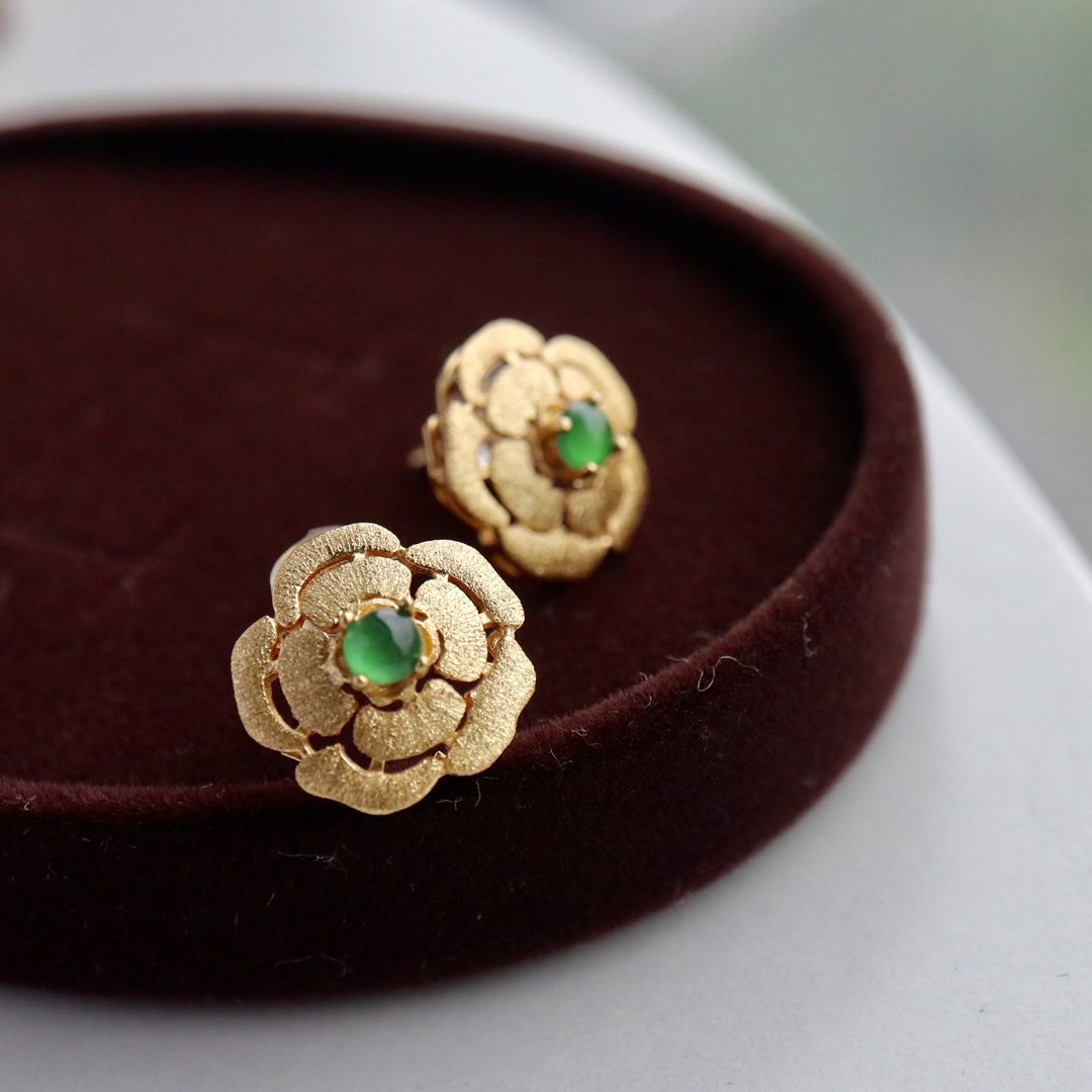 Flower shape Natural Chrysoprasus Earrings