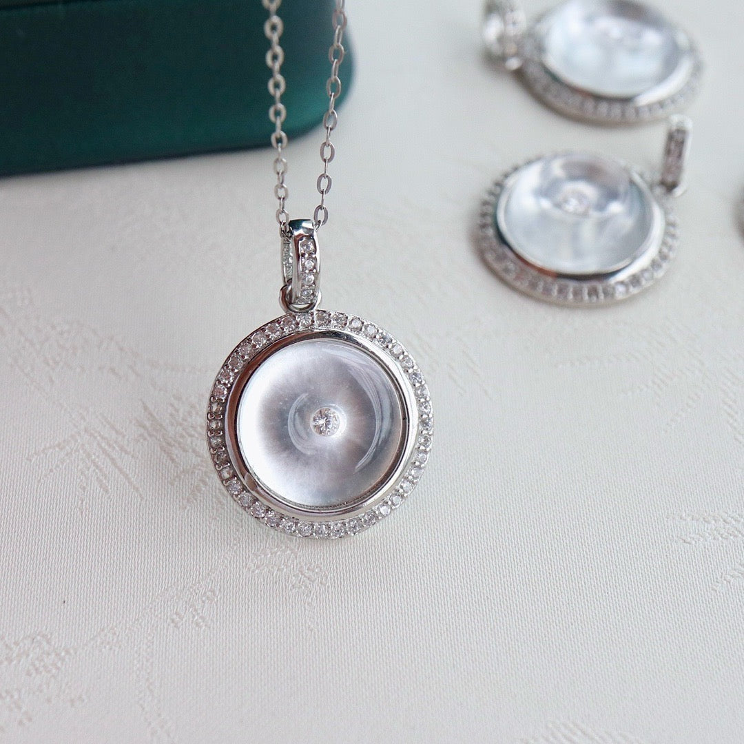 Natural Chrysoprasus clean Crystal necklace