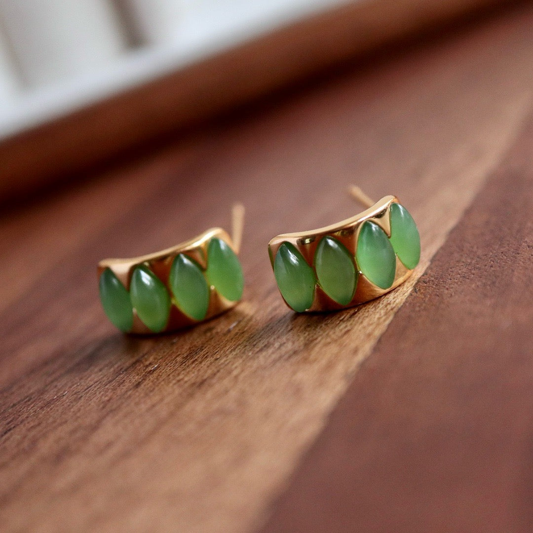Horse eye shape natural Chrysoprasus earrings