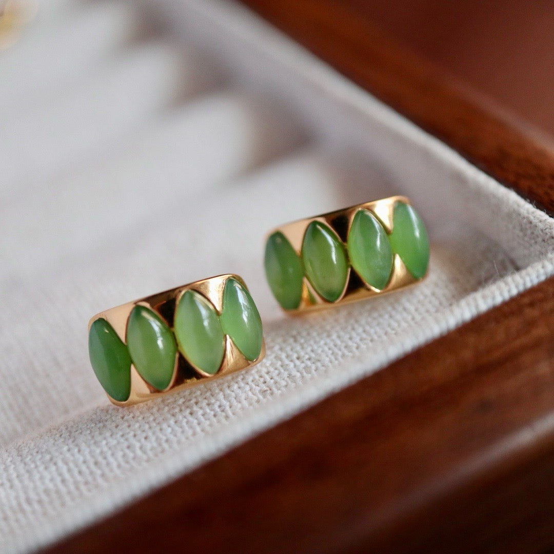 Horse eye shape natural Chrysoprasus earrings