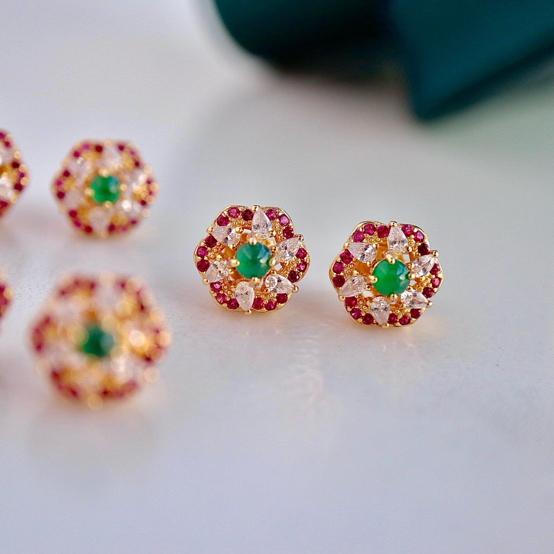 Natural Chrysoprasus vivid green flowershape earrings