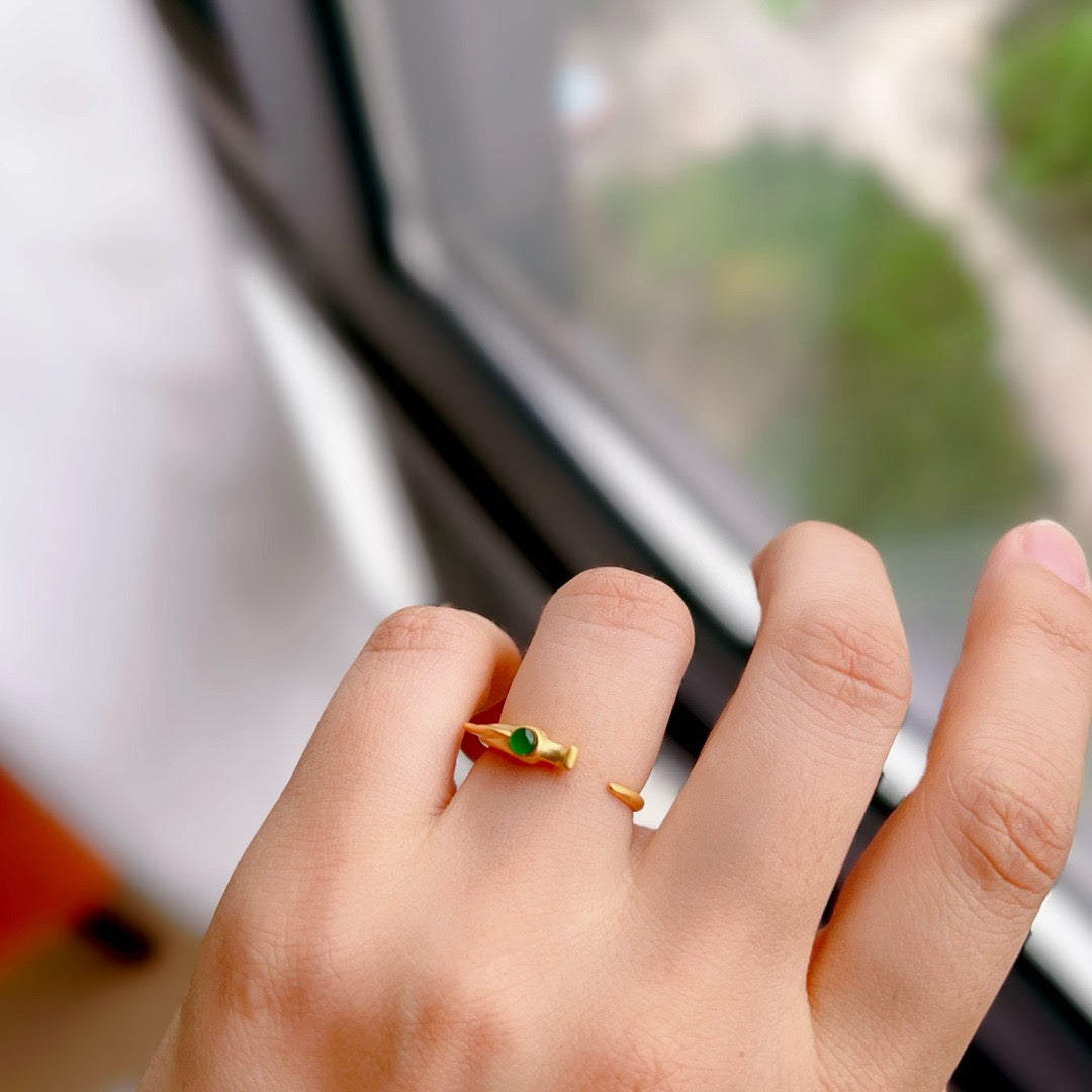 Dragon shape natural Chrysoprasus Ring
