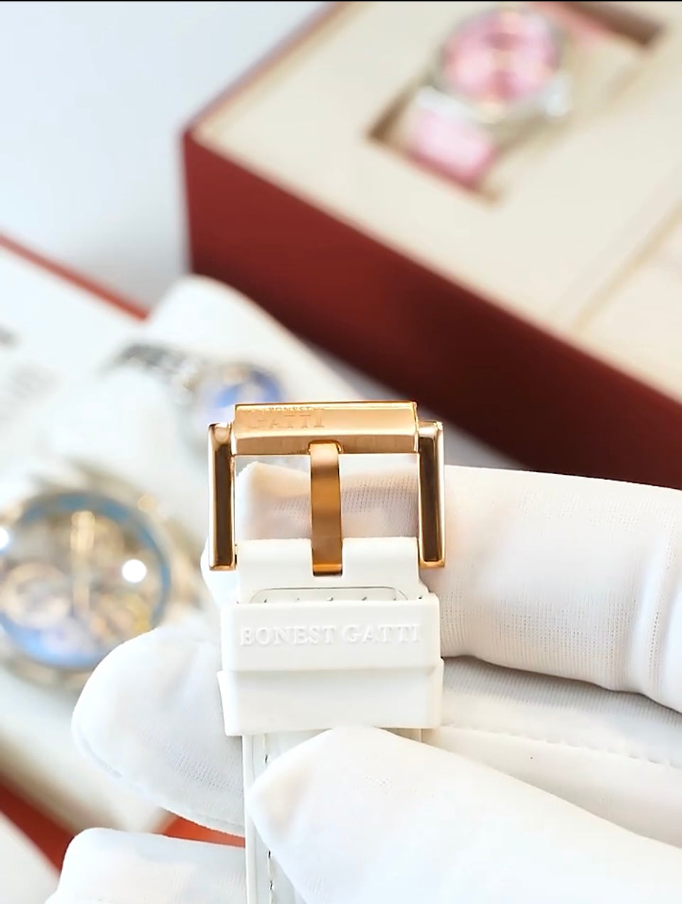 HOTTEST BONEST GATTI fashionable and Luxury elegance watch for Lady