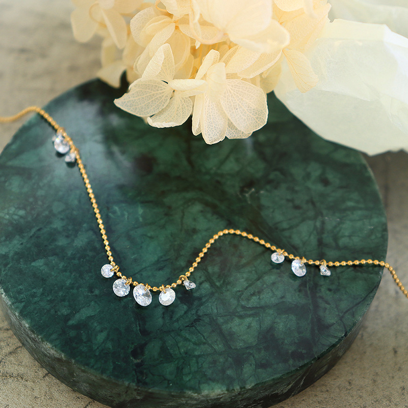 Raindrop Sparkle Dangling Zircon Necklace