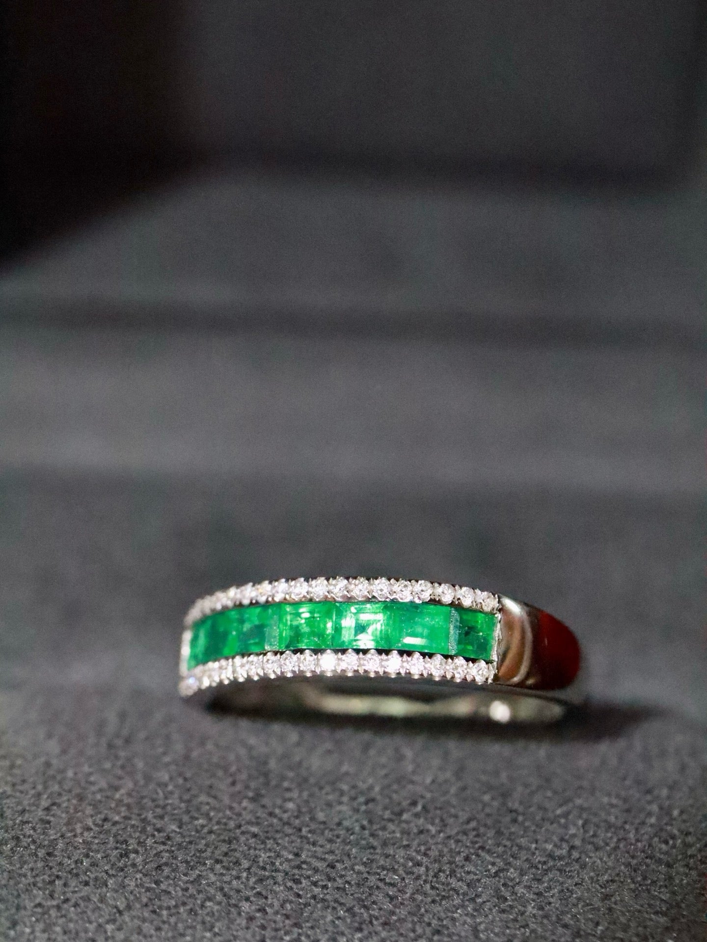 New Arrival – Emerald Band Ring
