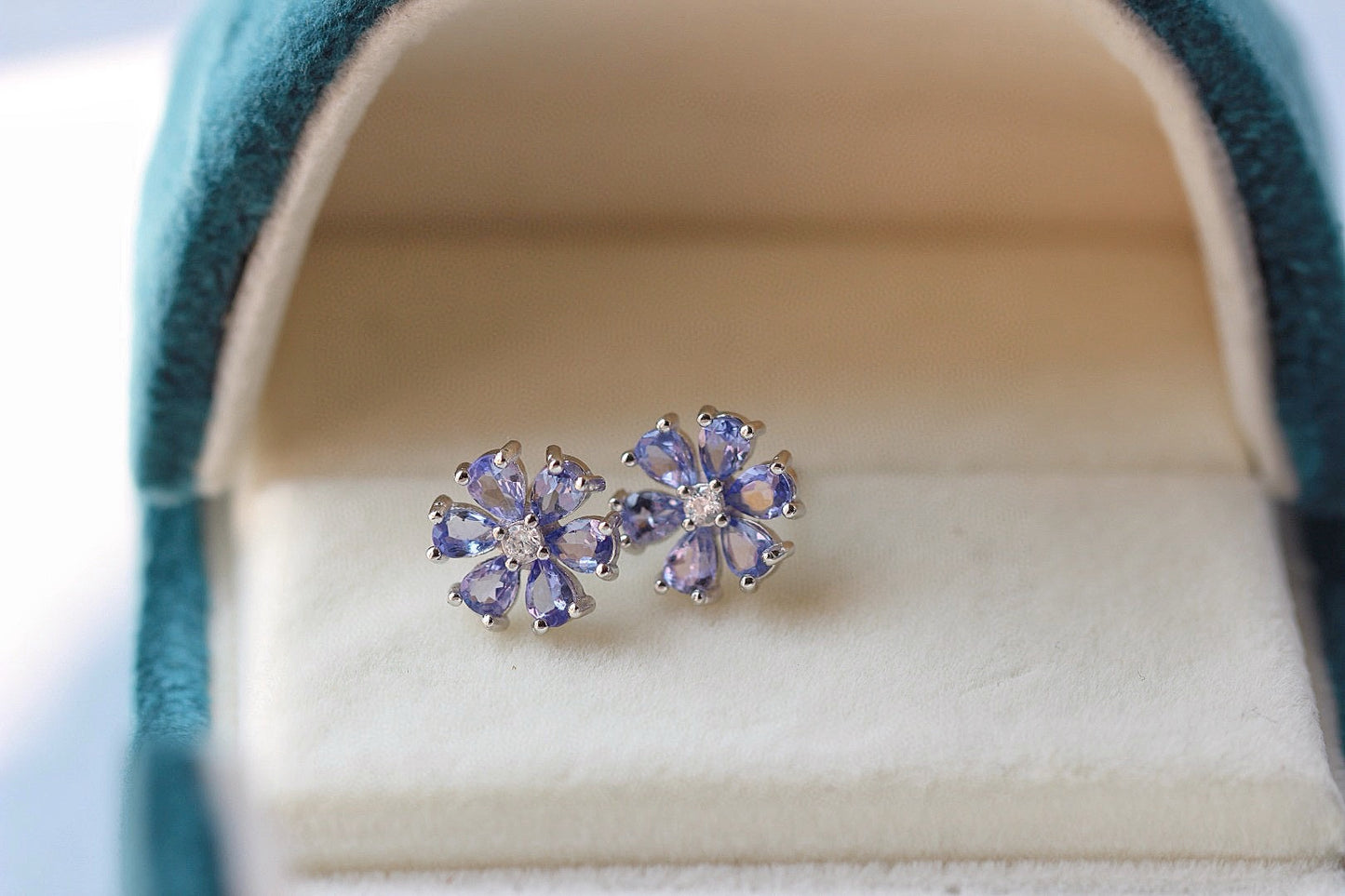 Nature amethyst earring studs