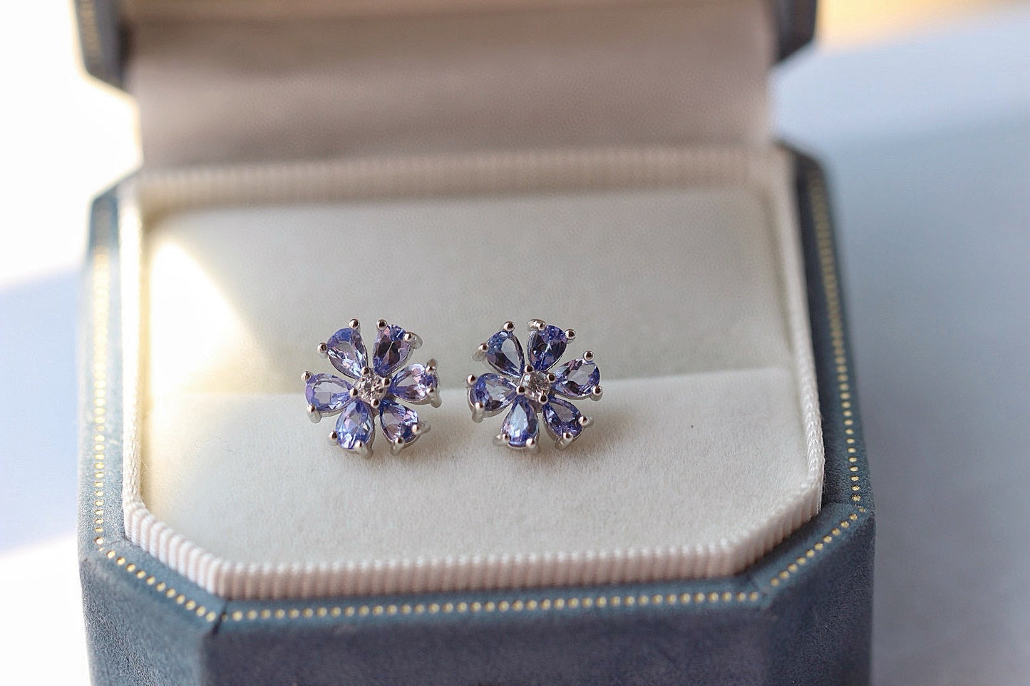 Nature amethyst earring studs