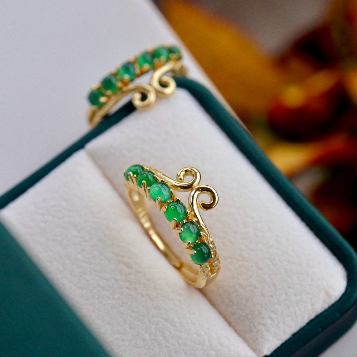 Natural Chrysoprasus Ring with Golden Hop shape