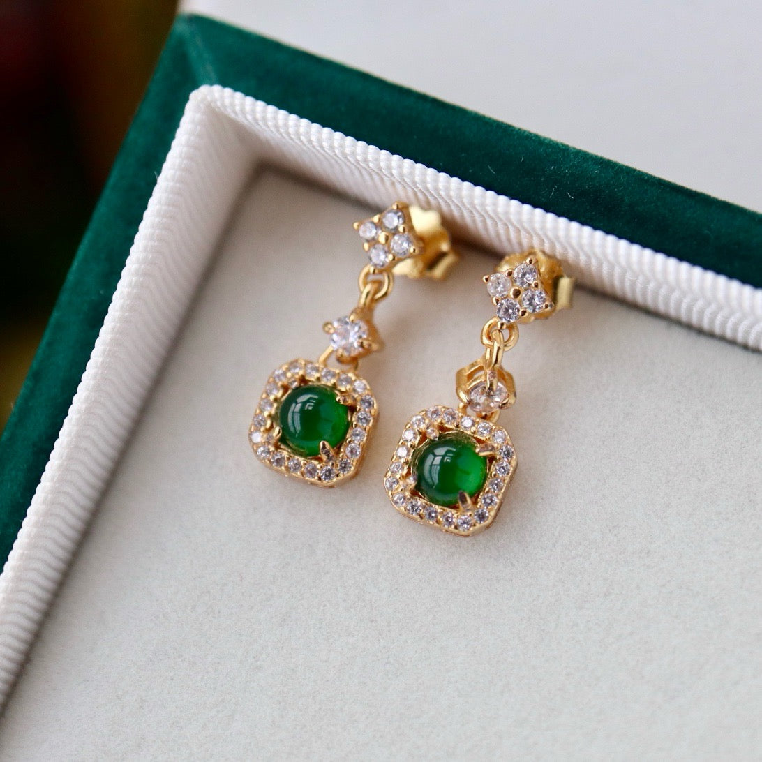 Natural Vivid Chrysoprasus  drop shape Earrings