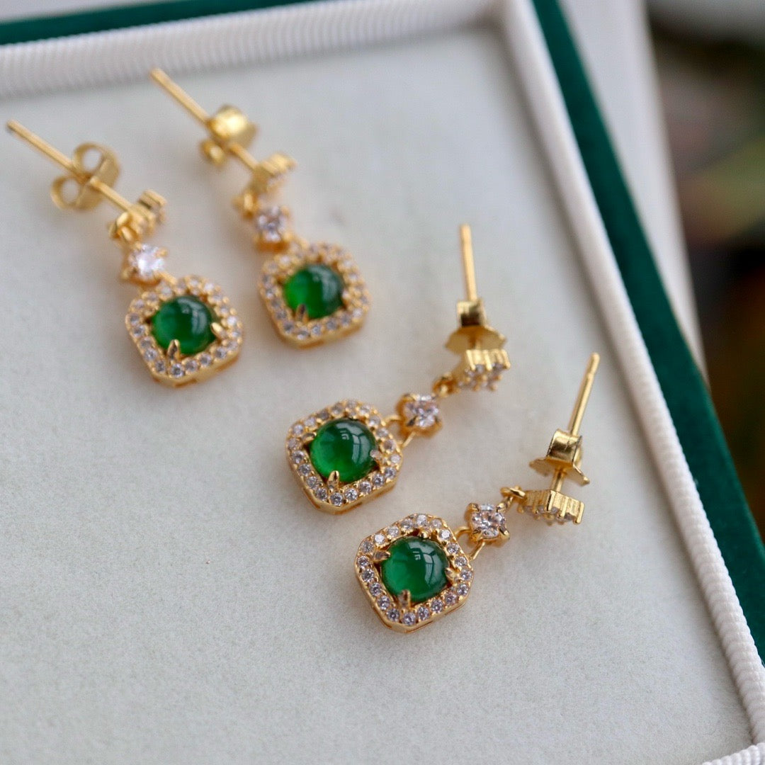Natural Vivid Chrysoprasus  drop shape Earrings
