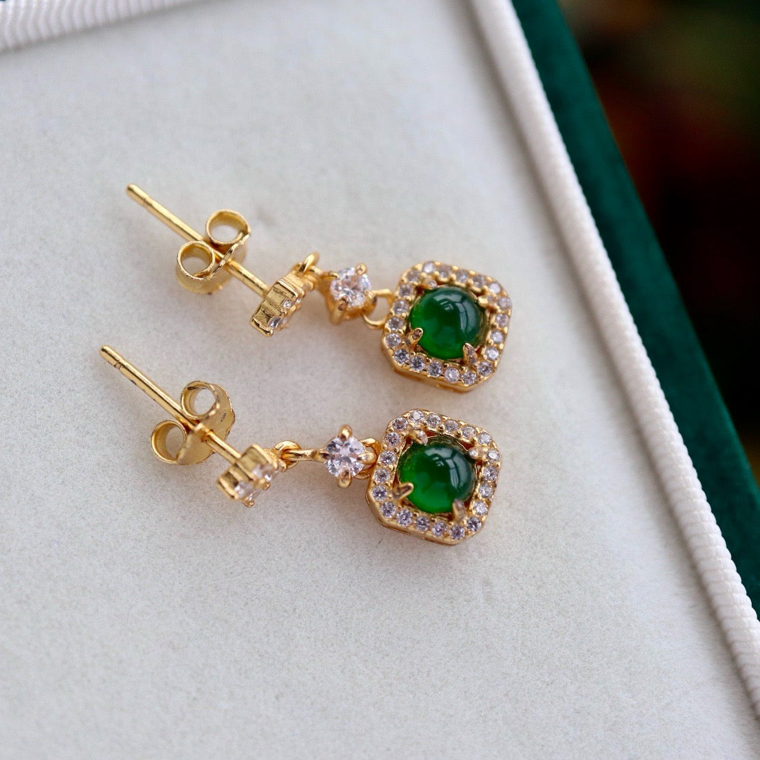 Natural Vivid Chrysoprasus  drop shape Earrings