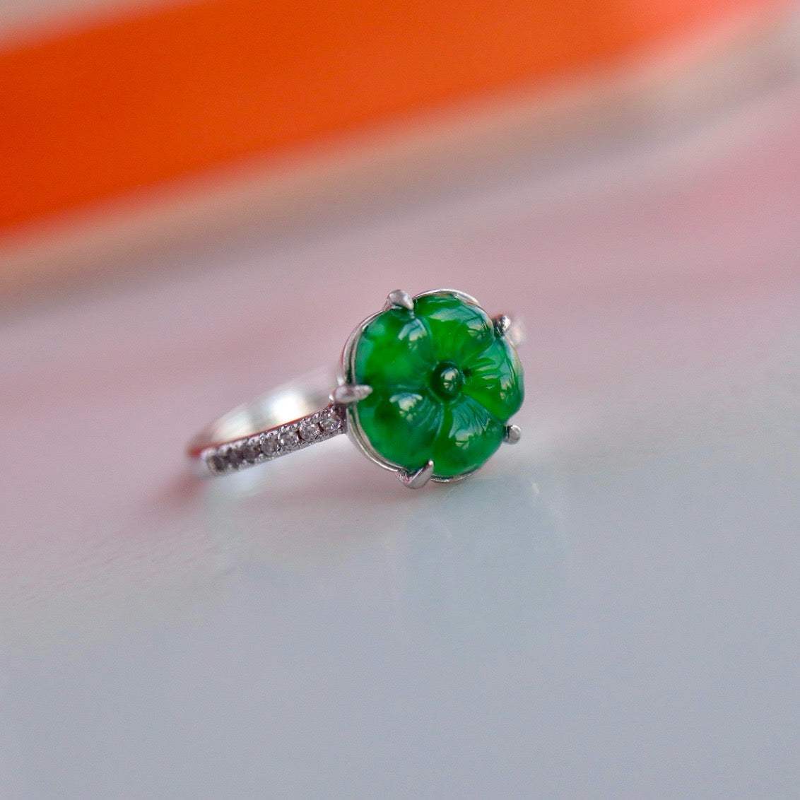 Flower shape natural Chrysoprasus ring