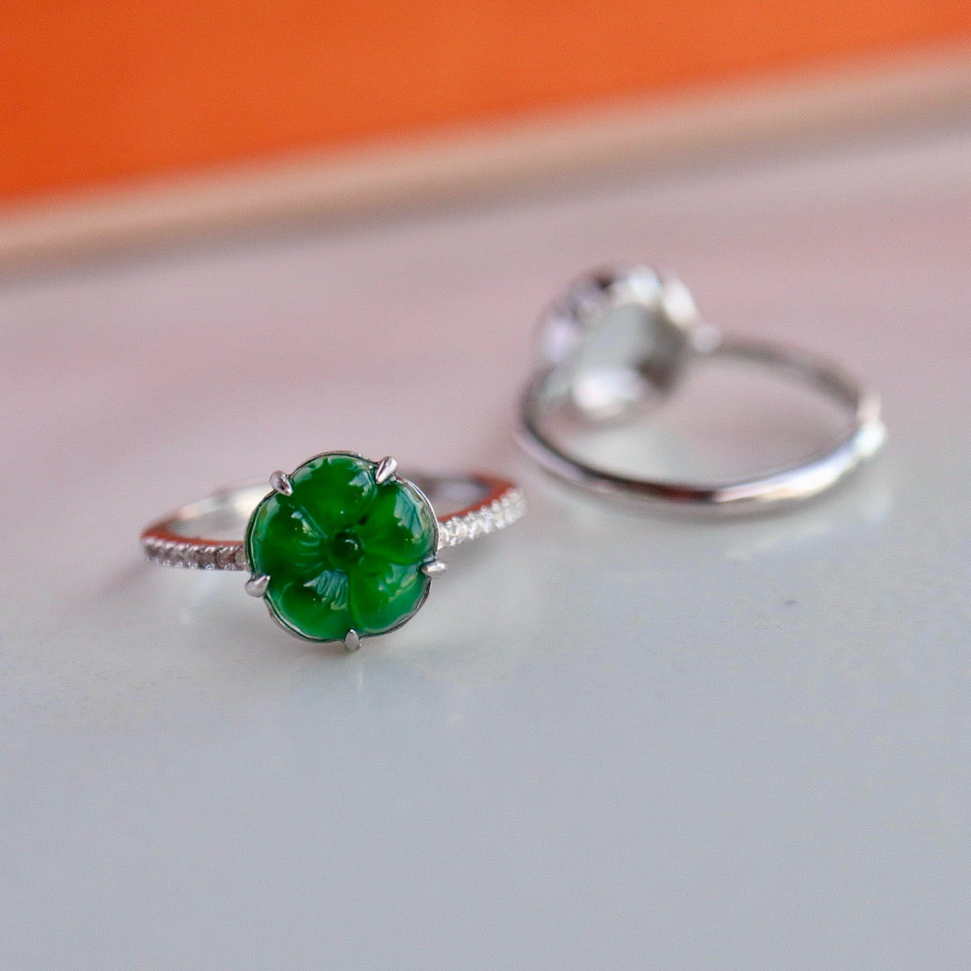 Flower shape natural Chrysoprasus ring