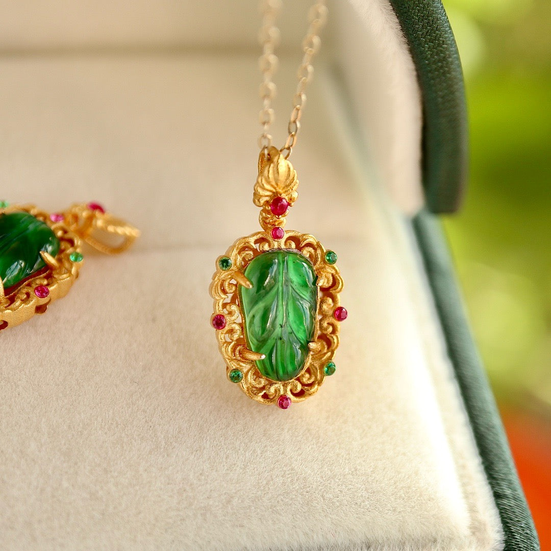 Tree leave shape natural Chrysoprasus necklace