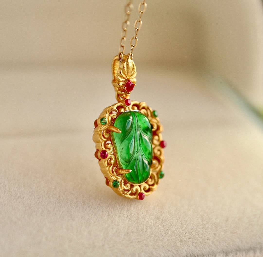 Tree leave shape natural Chrysoprasus necklace