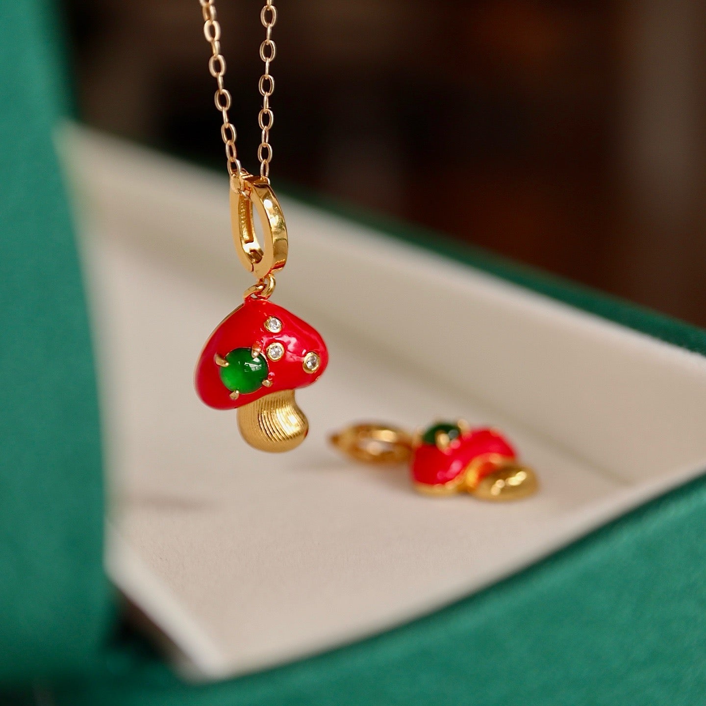Mushroom shape natural Chrysoprasus necklace